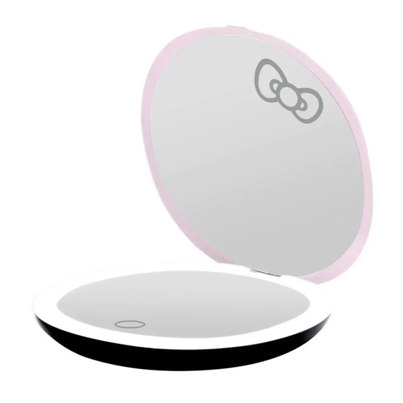 Hello Kitty Led Compact Mirror - Picture 3 of 4